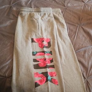 *SOLD on Mercari* NWOT PINK Campus Sweats Lg Rose